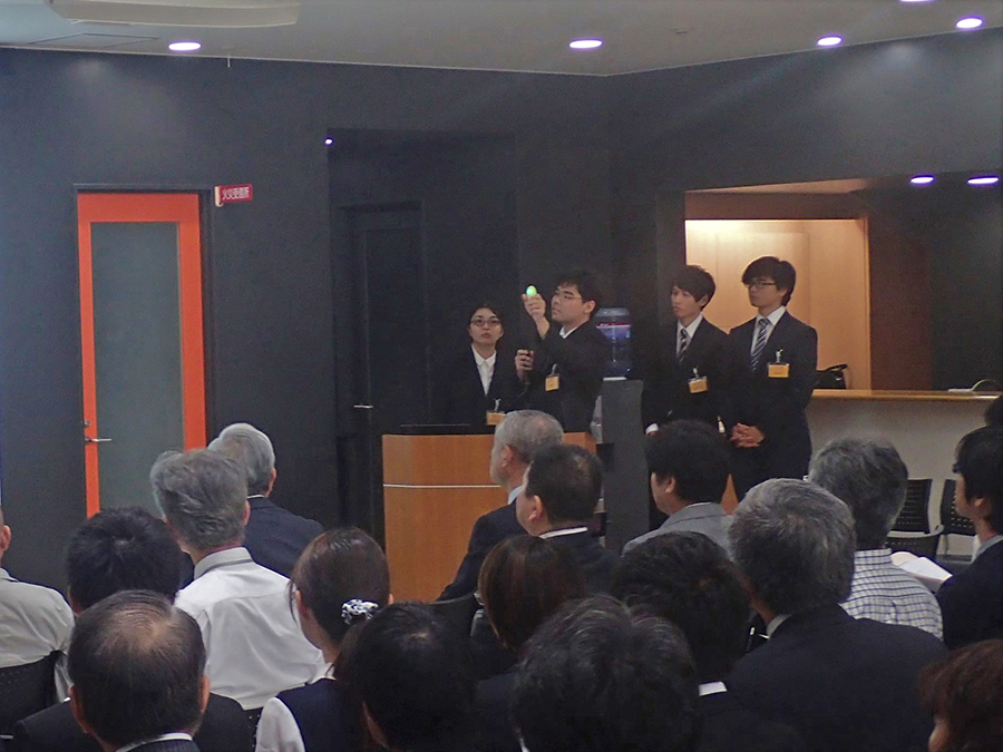 日本電子専門学校電子応用工学科 平岡 司さんによる発表